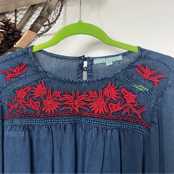 Solitaire Embroidered Long Sleeve Boho Top - Picture 3 of 7